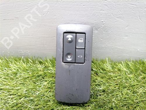 Interrupteur de vitre avant droite OPEL VECTRA C (Z02) 1.9 CDTI (F69) (120 hp) 31900790