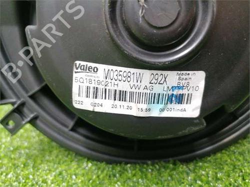 Heater blower motor VW T-ROC (A11, D11) 1.5 TSI | BP37498822M62 - Image 4