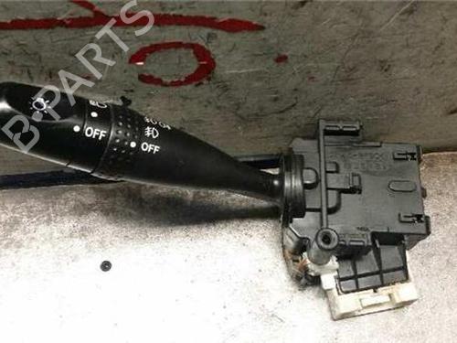 Commutateur TOYOTA COROLLA Estate (_E12_) 1.6 VVT-i (ZZE121_, ZZE121R) (110 hp) 31895957