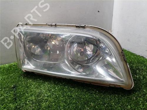 Lyskaster høyre Lyskaster høyre VOLVO V40 Estate (645) 1.6 (109 hp) 34333466 34333466