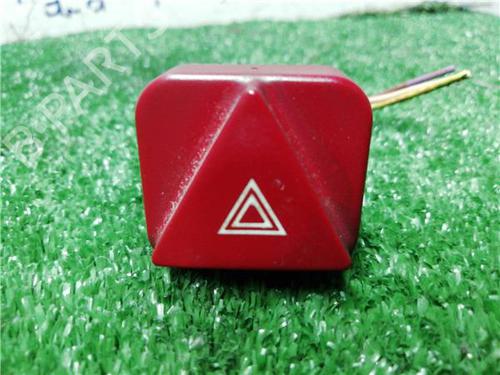 Bouton de warning PEUGEOT 1007 (KM_) 1.4 (75 hp) 31897463