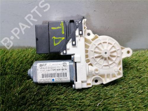 Used Right rear window motor Right rear window motor SEAT ALTEA (5P1) 1.9 TDI (105 hp) 34456332 34456332