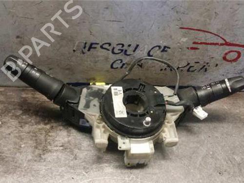 switch-nissan-primera-p12-2002-31895817 main image
