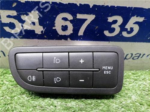 Used Switch FIAT GRANDE PUNTO (199_) 1.4 16V (199BXG1B, 199AXG1B) (95 hp) 31898039