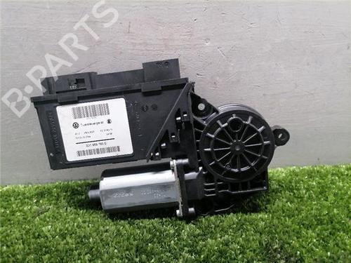 Used Right front window motor VW TOUAREG (7LA, 7L6, 7L7) 2.5 R5 TDI (174 hp) 32099809