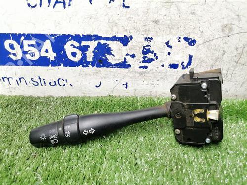 Used Switch NISSAN PRIMERA (P11) 1.6 16V (99 hp) 31898733