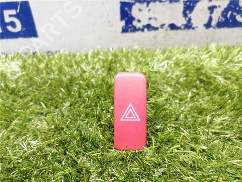 Bouton de warning TOYOTA AURIS (_E15_) 1.6 (ZRE151_, ZRE151R) (132 hp) 31900552