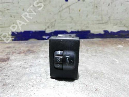 Commutateur TOYOTA PRIUS (_W3_) 1.8 Hybrid (ZVW3_) (99 hp) 31896431