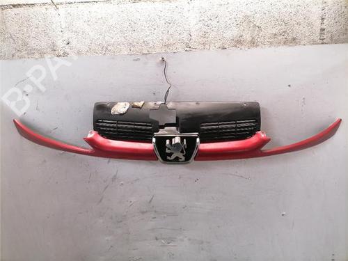 Used Grille Grille PEUGEOT 206 Hatchback (2A/C) 1.4 i (75 hp) 33808140 33808140