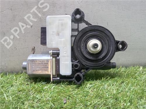 left-rear-window-motor-vw-golf-vii-5g1-bq1-be1-be2-2012-2013-2014-2015-2016-2017-2018-2019-2020-2021-31961976 main image