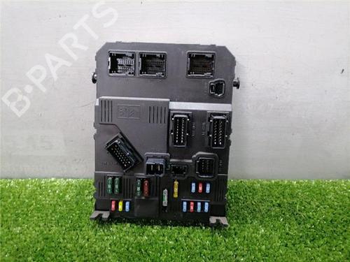 Used Fuse box Fuse box CITROËN XSARA PICASSO (N68) 2.0 HDi (90 hp) 33415809 33415809