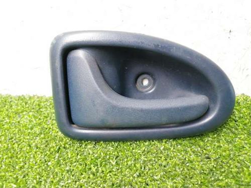Puxador interior frente esquerdo Puxador interior frente esquerdo 38427985 38427985
