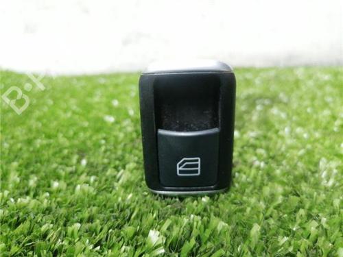 Used Right front window switch Right front window switch MERCEDES-BENZ CLA Coupe (C117) CLA 200 CDI / d (117.308) (136 hp) 33297589 33297589