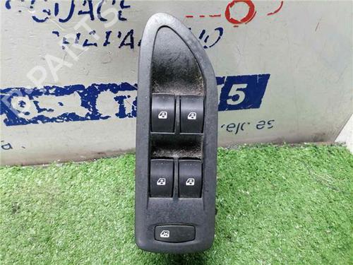 Used Left front window switch RENAULT LAGUNA II (BG0/1_) 1.9 dCi (BG1A, BG1V) (130 hp) 31899696