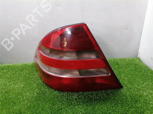 Used Left taillight Left taillight MERCEDES-BENZ S-CLASS (W220, V220) S 320 (220.065, 220.165) (224 hp) 33415661 33415661