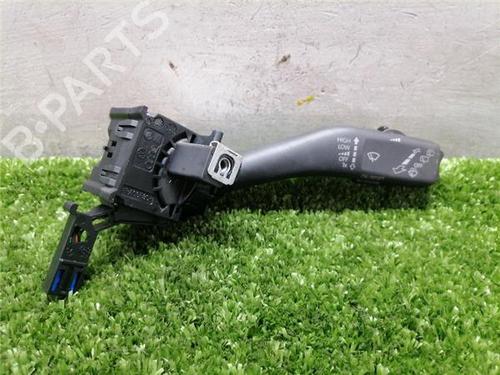 Used Switch Switch VW GOLF V Variant (1K5) 1.9 TDI (105 hp) 33248878 33248878