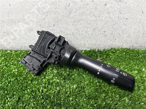 Used Switch Switch TOYOTA YARIS (_P13_) 1.5 (NSP131_) (112 hp) 32690348 32690348