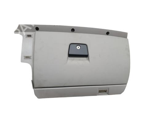 Used Glove box VOLVO S40 II (544) 2.4 (140 hp) 32050076