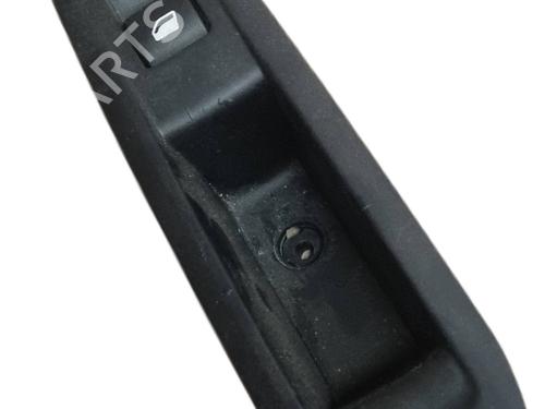 Used Right front window switch PEUGEOT 308 II (LB_, LP_, LW_, LH_, L3_) [2013-2021]  32047667