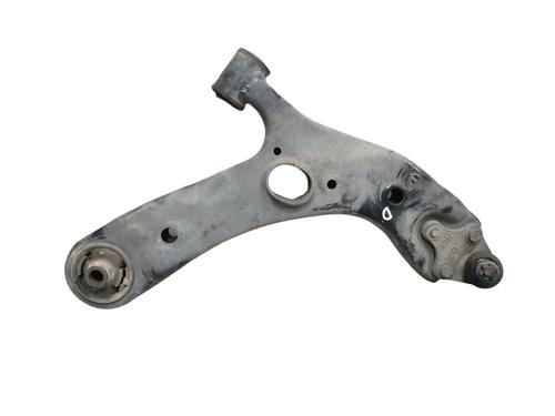 Used Right front suspension arm TOYOTA VERSO (_R2_) 1.6 D4-D (WAR20_) (112 hp) 32052869