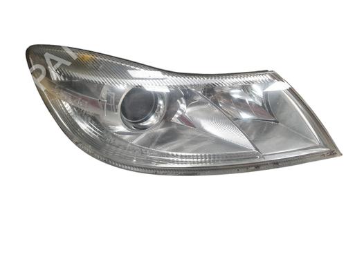Used Right headlight SKODA OCTAVIA II Combi (1Z5) [2004-2013]  32056820