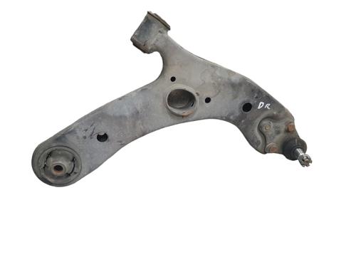 Used Right front suspension arm TOYOTA AURIS (_E15_) [2006-2013]  32073391