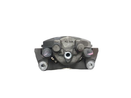 right-front-brake-caliper-toyota-yaris-_p13_-2010-2011-2012-2013-2014-2015-2016-2017-2018-2019-2020-32048267 main image