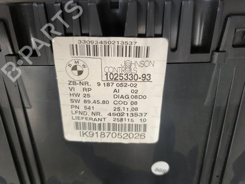 Instrument cluster BMW 3 (E90) 318 i | BP32056100C47