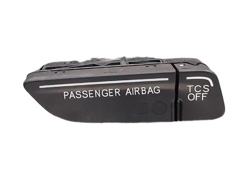 BP32048792I30 main image