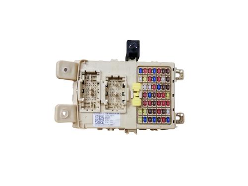 Used Fuse box KIA STONIC (YB) 1.2 CVVT (84 hp) 32057953