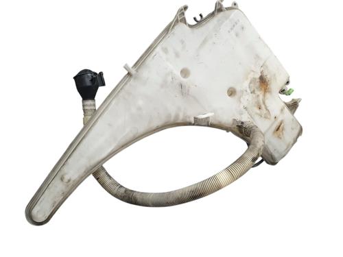 Used Windscreen washer tank BMW 1 (E87) 118 d (122 hp) 32051895
