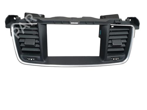 Used Grille PEUGEOT 508 I (8D_) 1.6 BlueHDi 120 (120 hp) 32053344