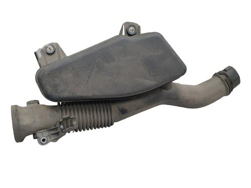 Used Air filter box TOYOTA PRIUS (_W3_) 1.8 Plug-in Hybrid (ZVW30, ZVW35) (136 hp) 32050532