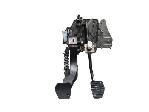Clutch pedal PEUGEOT 307 CC (3B) 1.6 16V | BP32051633I13