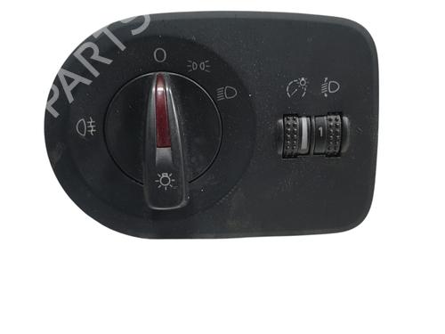 Used Headlight switch SEAT IBIZA IV SC (6J1, 6P5) [2008-2018]  32049547