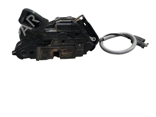 front-left-lock-seat-arona-kj7-kjp-2017-32073534 main image