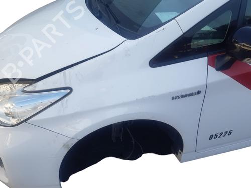 Guarda-lamas esquerdo TOYOTA PRIUS (_W3_) 1.8 Plug-in Hybrid (ZVW30, ZVW35) (136 hp) 32303184