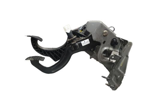 Clutch pedal PEUGEOT 307 CC (3B) 1.6 16V | BP32051633I13