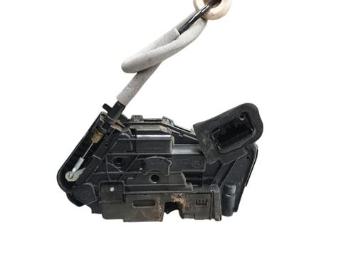 front-right-lock-seat-arona-kj7-kjp-2017-32073542 main image