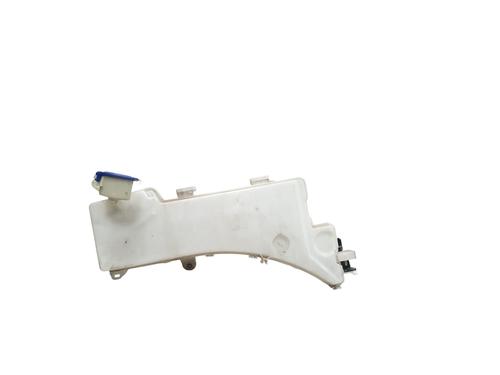 Used Windscreen washer tank PEUGEOT 3008 II SUV (MC_, MR_, MJ_, M4_) 1.6 BlueHDi 120 (120 hp) 32055353