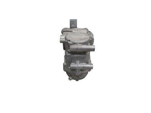 AC-Kompressor TOYOTA YARIS (_P13_) 1.5 Hybrid (NHP130_, NHP130) (101 hp) 32058146