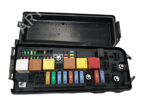 Used Fuse box OPEL VECTRA C (Z02) [2002-2009]  32050455