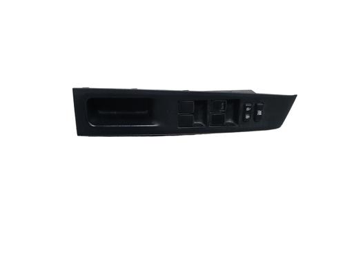Used Left front window switch TOYOTA YARIS (_P13_) 1.5 Hybrid (NHP130_, NHP130) (101 hp) 32053773