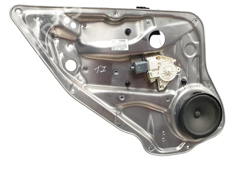 BP32052183C24 main image