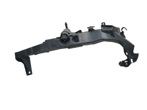 Kofangerbeslag foran BMW 3 Touring (E91) 330 i (258 hp) 32049225