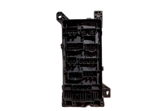 fuse-box-kia-carnival-ii-gq-1999-2000-2001-2002-2003-2004-2005-2006-2007-32052431 main image