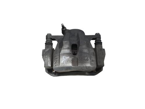 Used Right front brake caliper Right front brake caliper TOYOTA YARIS (_P13_) 1.5 Hybrid (NHP130_, NHP130) (101 hp) 32053774 32053774