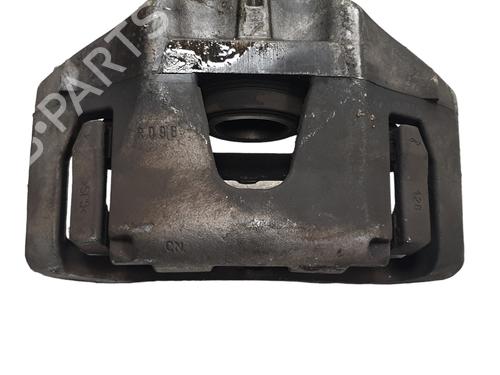 Used Right front brake caliper VOLVO V40 Hatchback (525) D3 (150 hp) 32047332