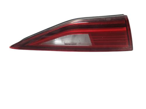 Feu de coffre gauche AUDI A3 Sportback (8YA, 8YF) 35 TDI (150 hp) 32057226