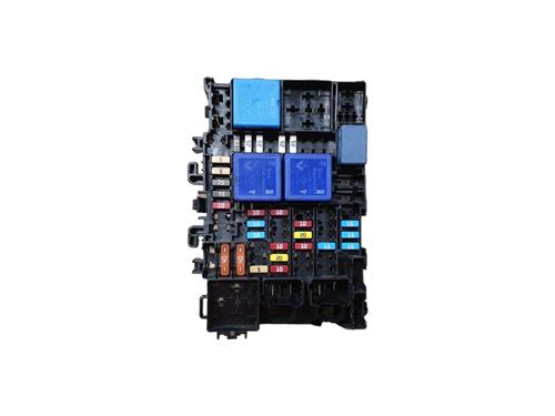Used Fuse box RENAULT MEGANE IV Hatchback (B9A/M/N_) 1.2 TCe 100 (B9MS) (100 hp) 32056733